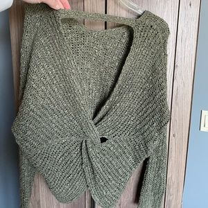 Green cross-knit sweater. Size M